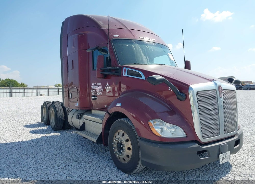 2020 KENWORTH T680 VIN: 1XKYDP9X8LJ356957