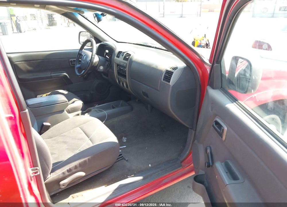 2005 CHEVROLET COLORADO LS VIN: 1GCCS146558137469