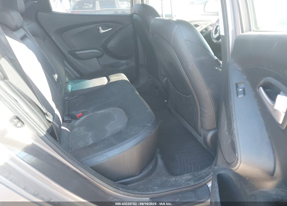2013 HYUNDAI TUCSON VIN: KM8JUCAC6DU622860