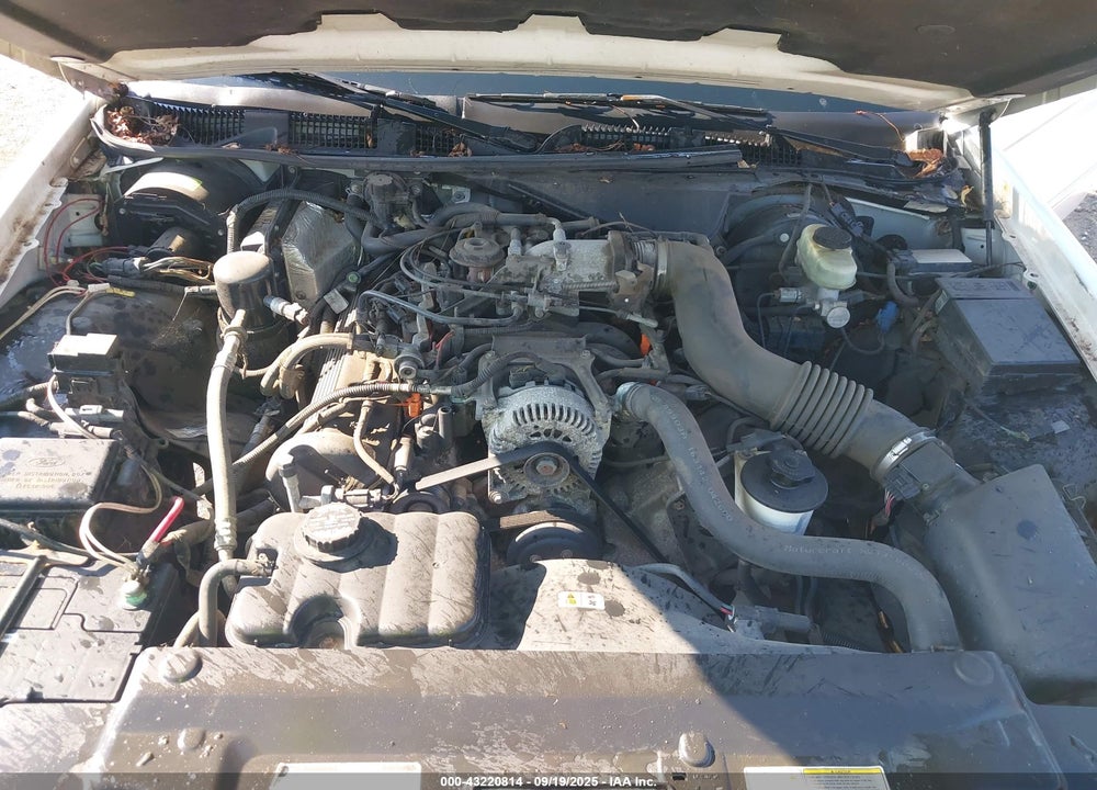 2000 MERCURY GRAND MARQUIS LS VIN: 2MEFM75W4YX717646