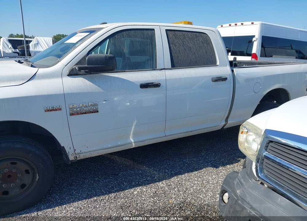 2017 RAM 2500 VIN: 3C6TR4CT1HG623996