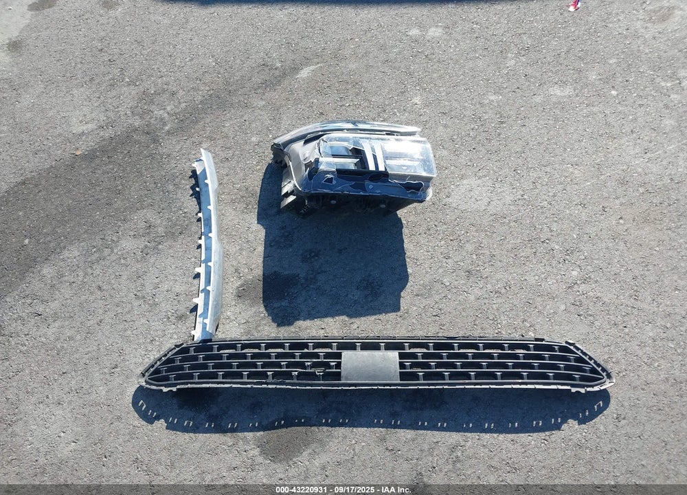 2021 HYUNDAI SANTA FE VIN: 5NMS6DAJ1MH318074