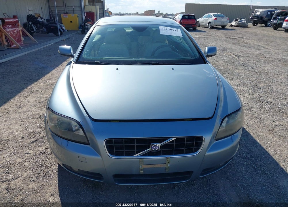 2007 VOLVO C70 T5 VIN: YV1MC68267J015702