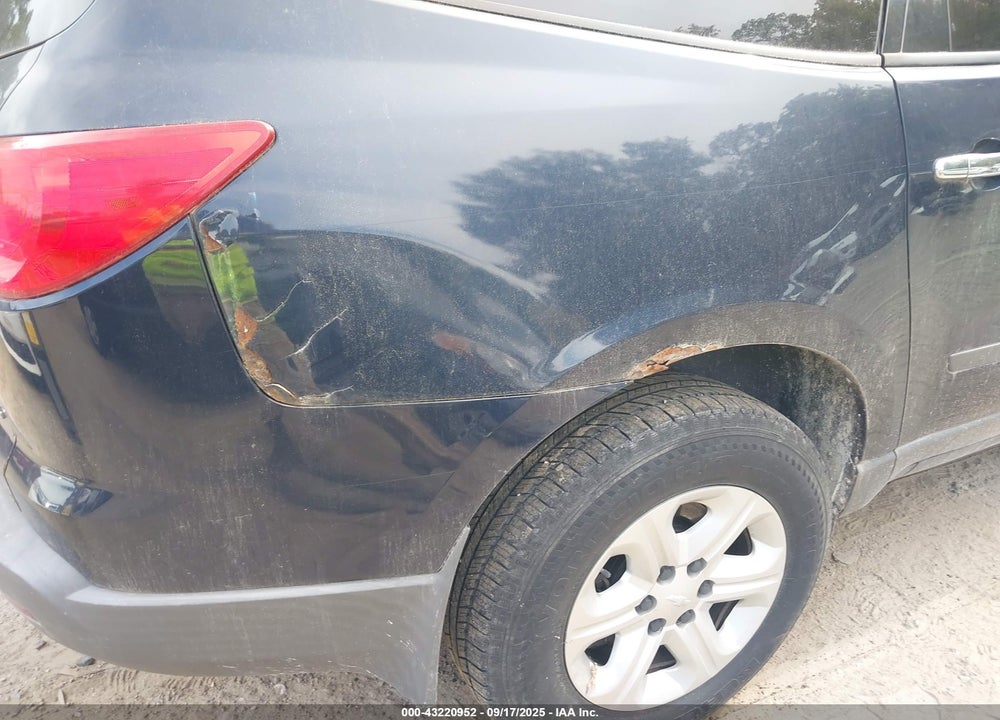 2011 CHEVROLET TRAVERSE VIN: 1GNKVFED9BJ339482