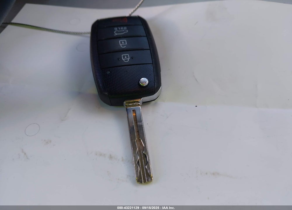 2016 KIA SOUL VIN: KNDJN2A2XG7332658