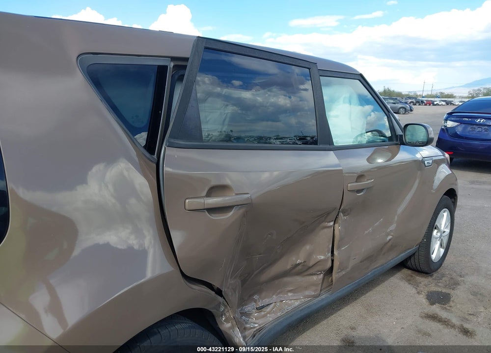 2016 KIA SOUL VIN: KNDJN2A2XG7332658