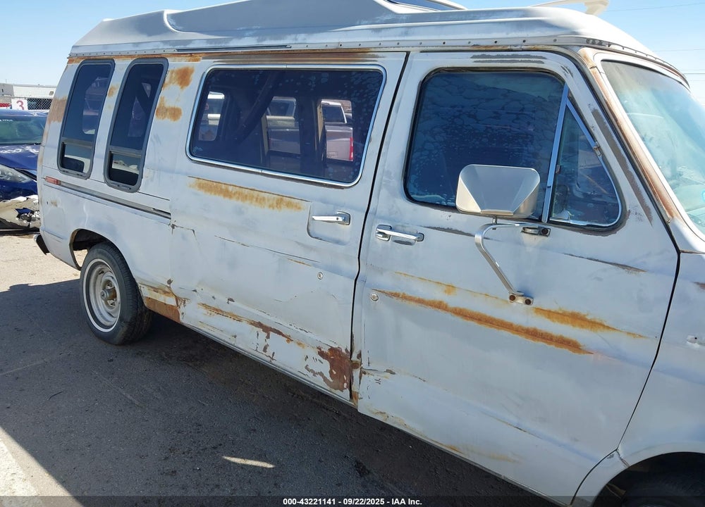1977 FORD E150 VIN: E14HHY09326