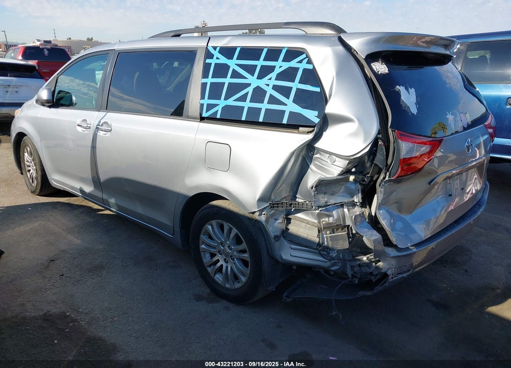2016 TOYOTA SIENNA XLE PREMIUM 8 PASSENGER VIN: 5TDYK3DC6GS755227