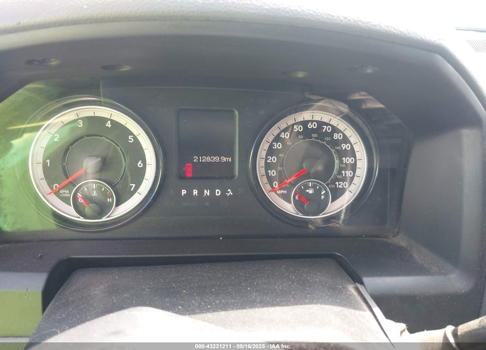 2018 RAM 2500 TRADESMAN 4X2 8' BOX VIN: 3C6TR4HT2JG287144