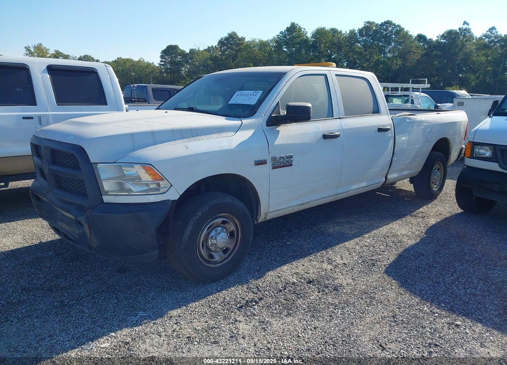 2018 RAM 2500 TRADESMAN 4X2 8' BOX VIN: 3C6TR4HT2JG287144