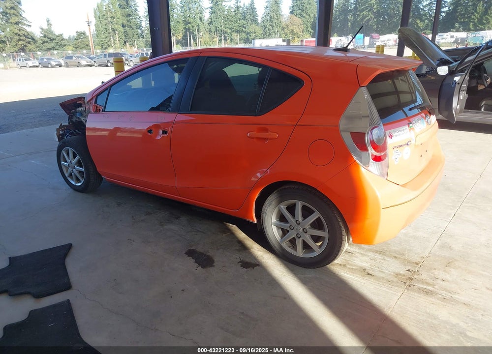 2012 TOYOTA PRIUS C VIN: JTDKDTB38C1015463