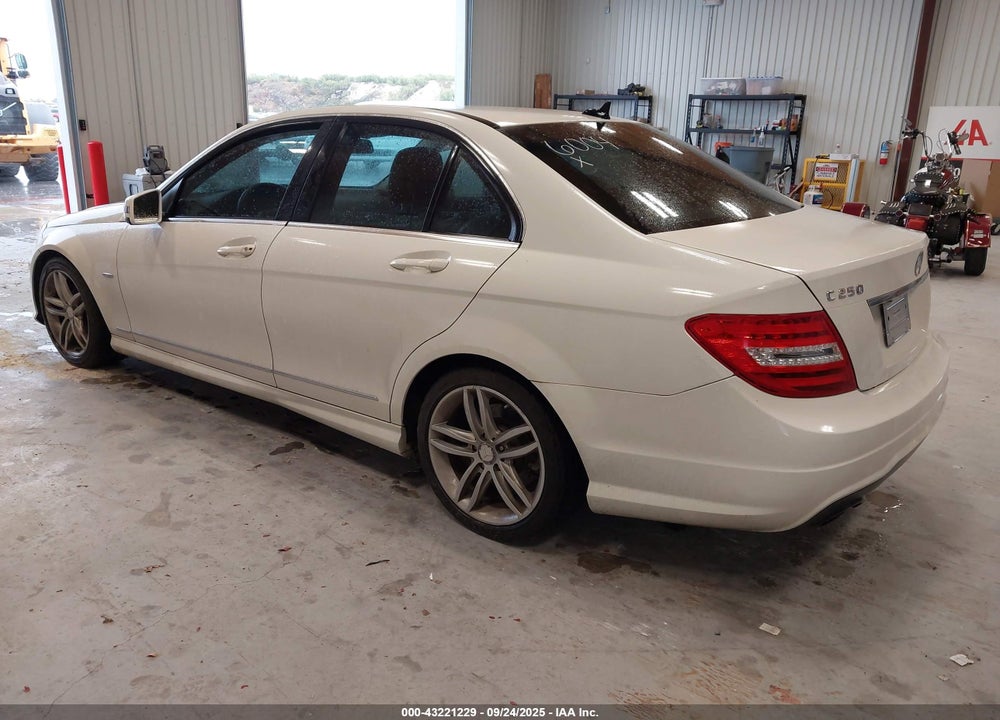 2012 MERCEDES-BENZ C CLASS VIN: WDDGF4HB3CA606004