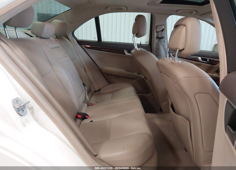 2012 MERCEDES-BENZ C CLASS VIN: WDDGF4HB3CA606004