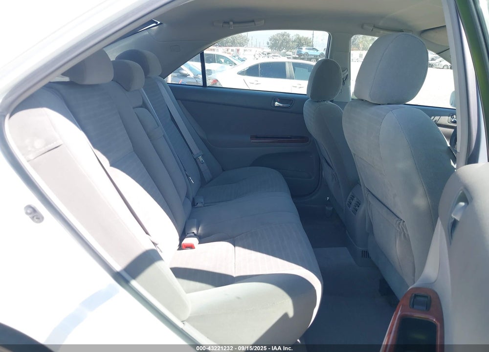 2005 TOYOTA CAMRY XLE VIN: 4T1BE30K75U029634