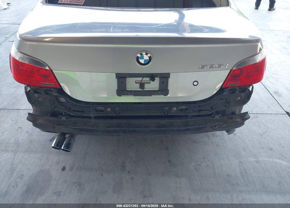 2005 BMW 525I VIN: WBANA53535B856683