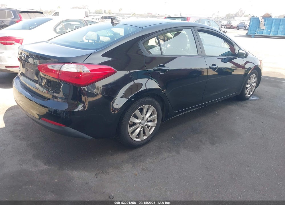 2015 KIA FORTE VIN: KNAFX4A6XF5256722