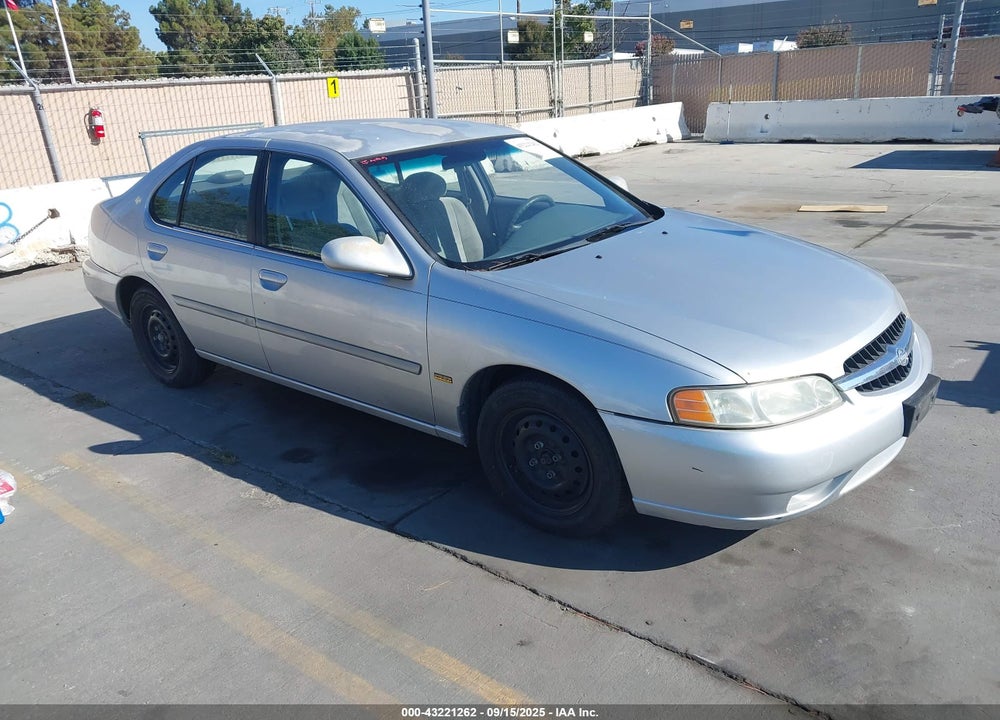 2001 NISSAN ALTIMA GXE VIN: 1N4DL01D61C206844