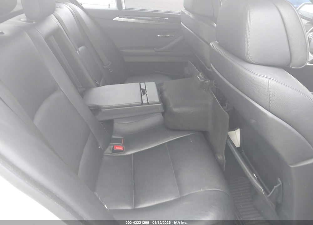 2011 BMW 5 SERIES VIN: WBAFR7C51BC604784