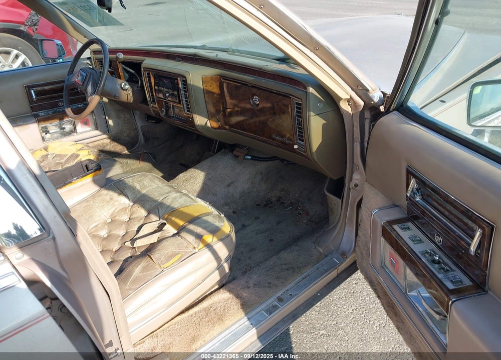 1991 CADILLAC BROUGHAM VIN: 1G6DW5470MR725980