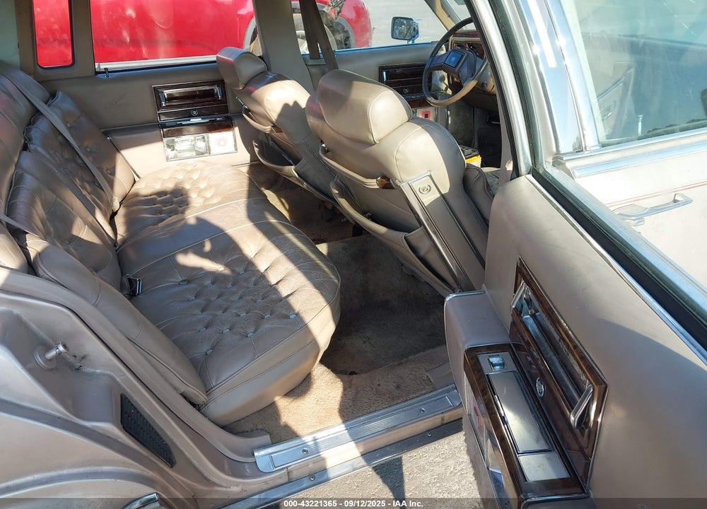 1991 CADILLAC BROUGHAM VIN: 1G6DW5470MR725980