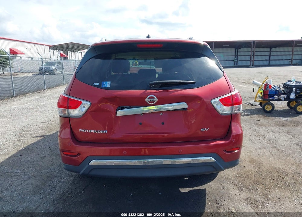 2015 NISSAN PATHFINDER VIN: 5N1AR2MN3FC650584