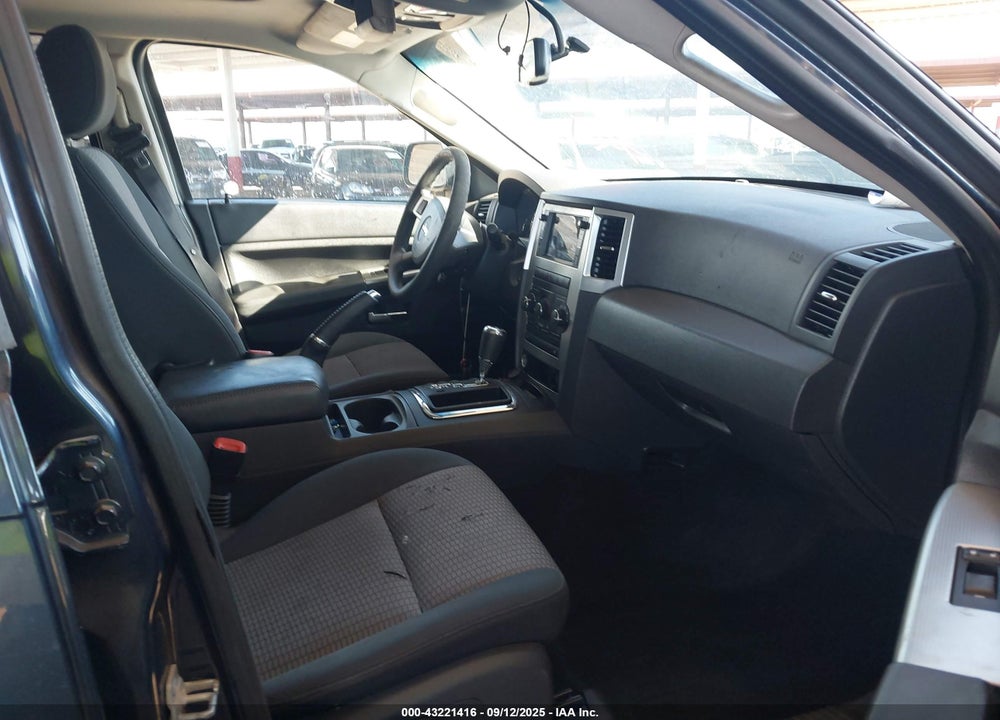 2010 JEEP GRAND CHEROKEE VIN: 1J4PR4GK8AC145168