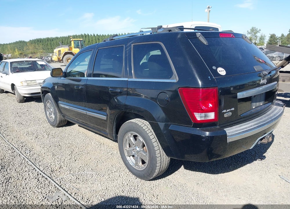 2007 JEEP GRAND CHEROKEE VIN: 1J8HR68257C510637
