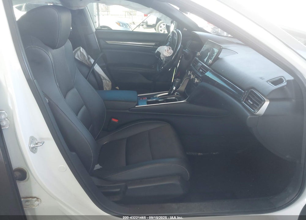 2022 HONDA ACCORD VIN: 1HGCV1F33NA120724