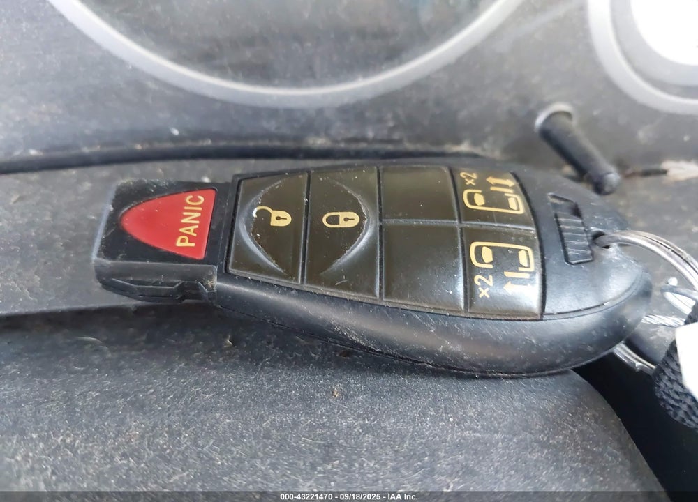 2010 DODGE GRAND CARAVAN SXT VIN: 2D4RN5D1XAR443937