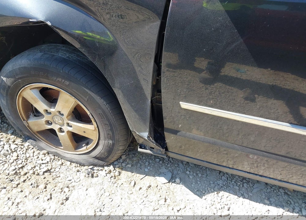 2010 DODGE GRAND CARAVAN SXT VIN: 2D4RN5D1XAR443937