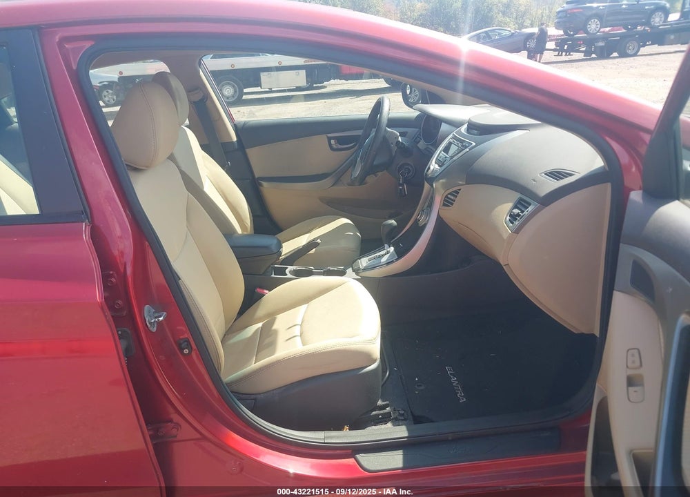 2012 HYUNDAI ELANTRA VIN: KMHDH4AE7CU306181