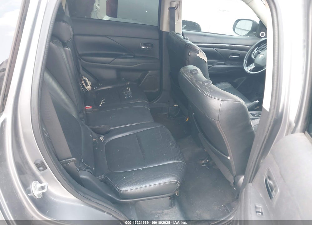 2016 MITSUBISHI OUTLANDER VIN: JA4AD3A32GZ002366