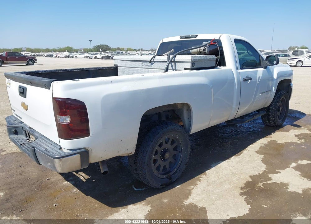 2007 CHEVROLET SILVERADO 1500 WORK TRUCK VIN: 1GCEC14C77Z586578