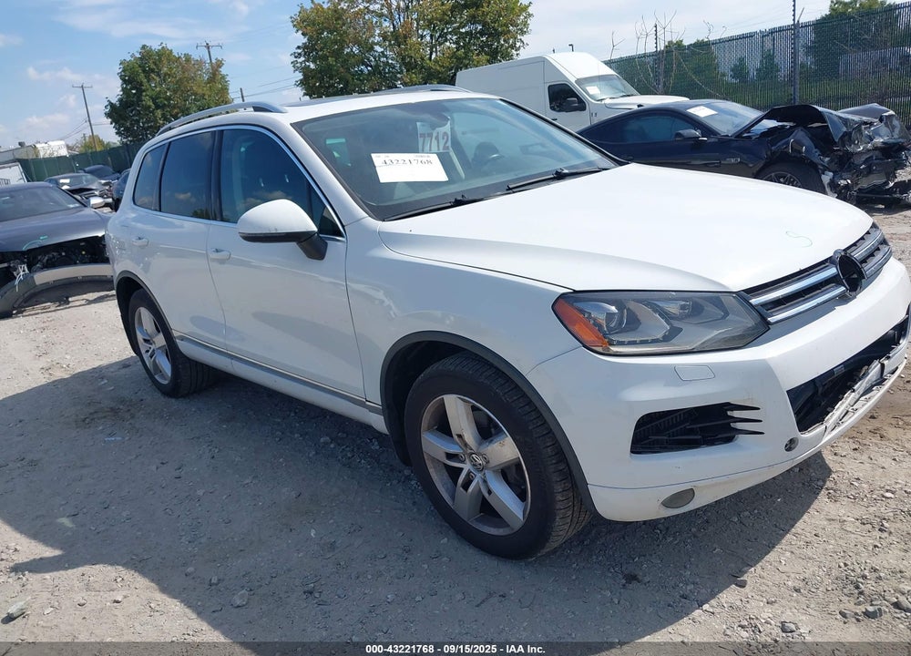 2013 VOLKSWAGEN TOUAREG TDI LUX VIN: WVGEP9BP7DD006100
