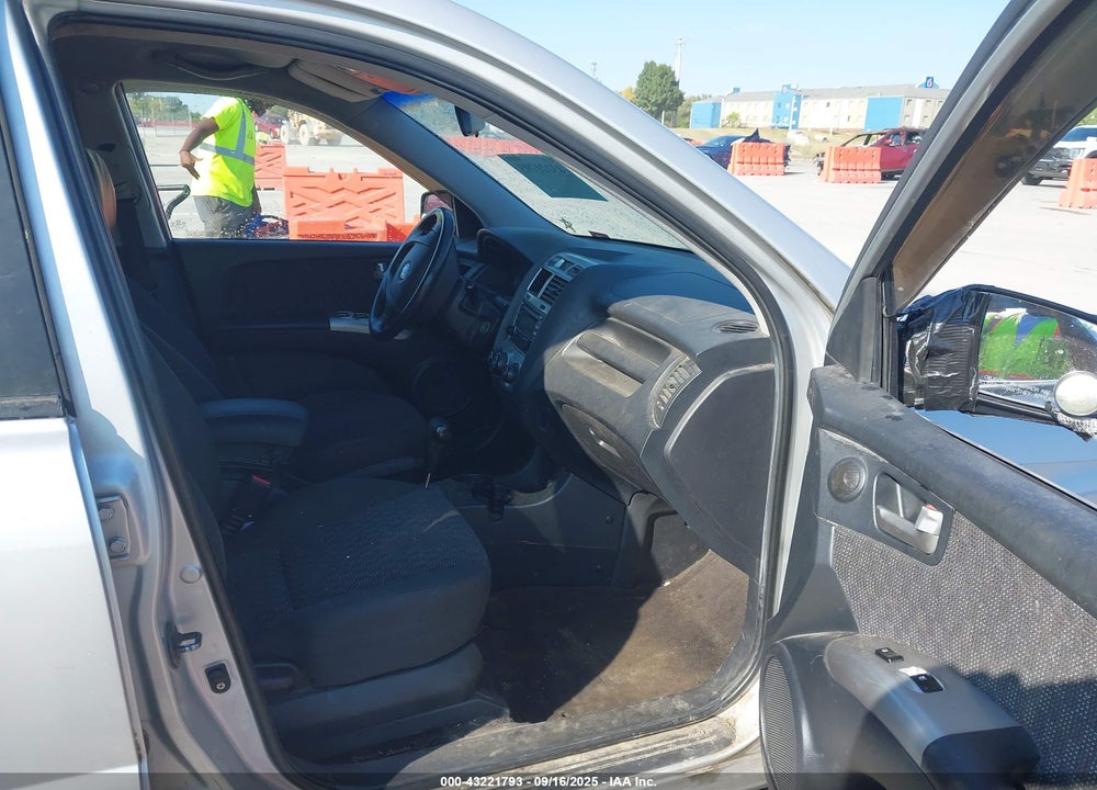 2007 KIA SPORTAGE LX V6 VIN: KNDJF723977351235