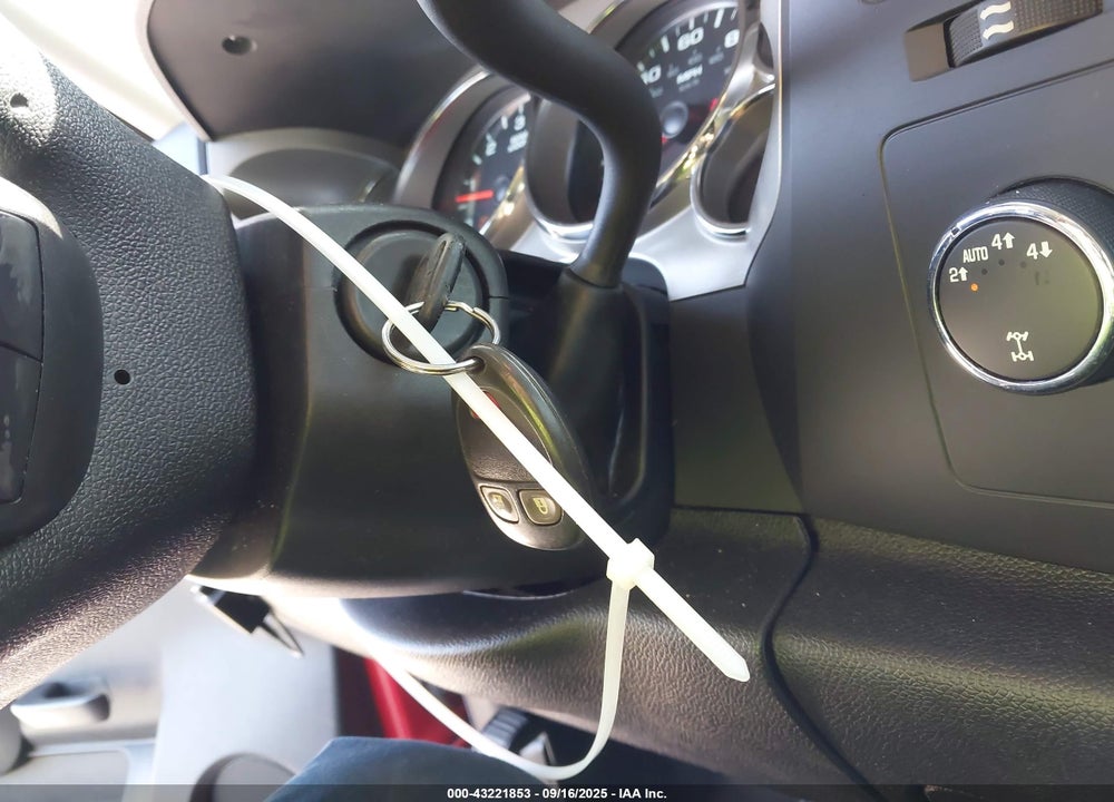 2011 CHEVROLET SILVERADO 1500 VIN: 1GCRKSE32BZ329894