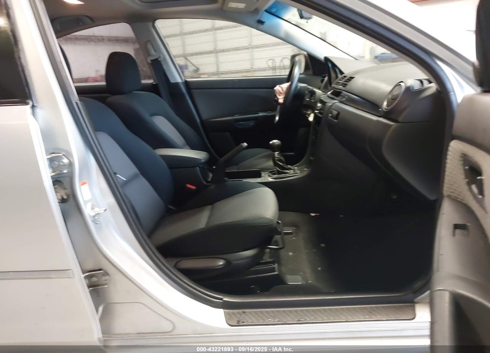 2006 MAZDA 3 I VIN: JM1BK32F561519554