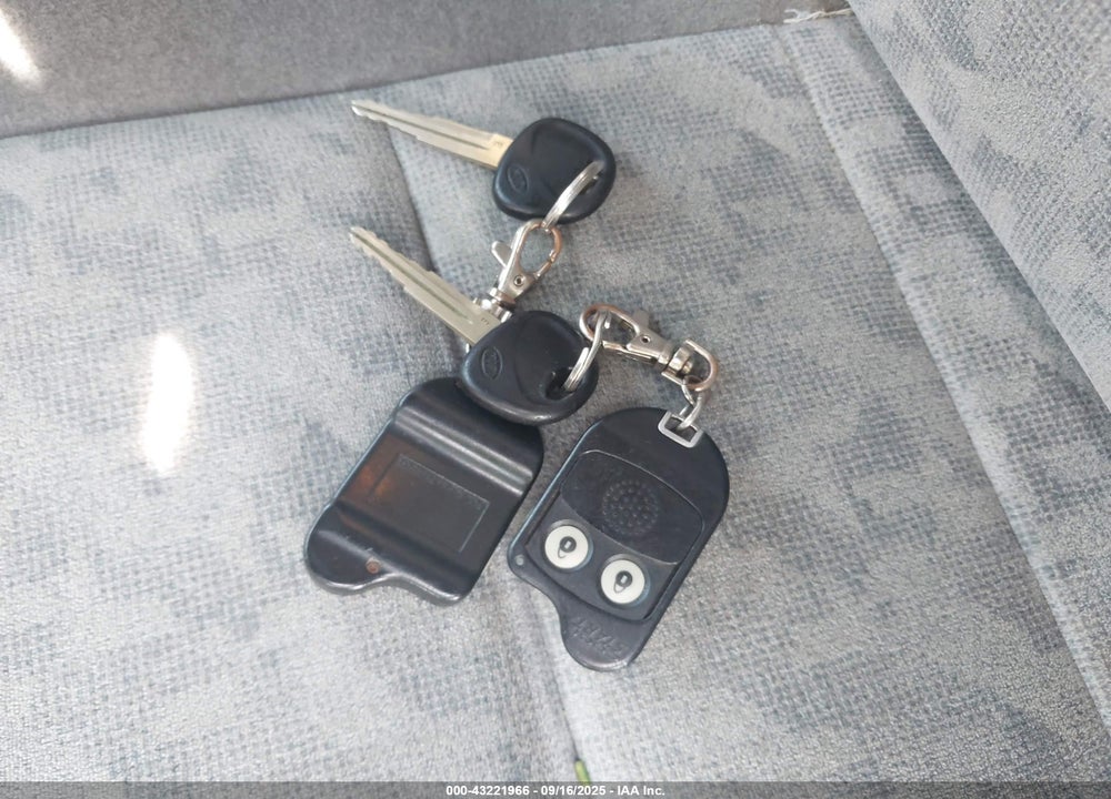 2008 KIA SORENTO VIN: KNDJC735285795613