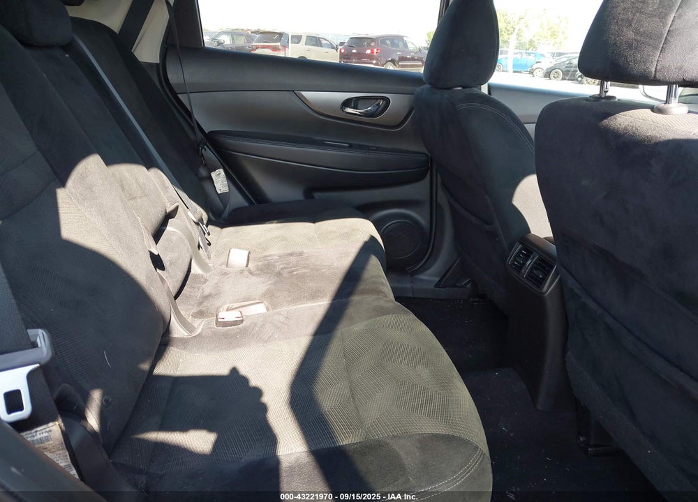 2015 NISSAN ROGUE VIN: 5N1AT2MV2FC876701