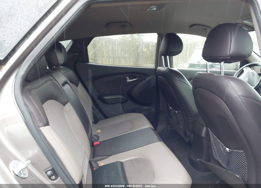 2012 HYUNDAI TUCSON VIN: KM8JU3AC3CU389471