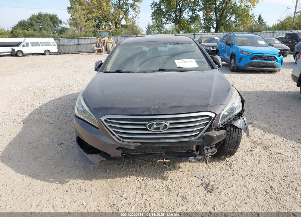 2016 HYUNDAI SONATA VIN: 5NPE24AF1GH411205