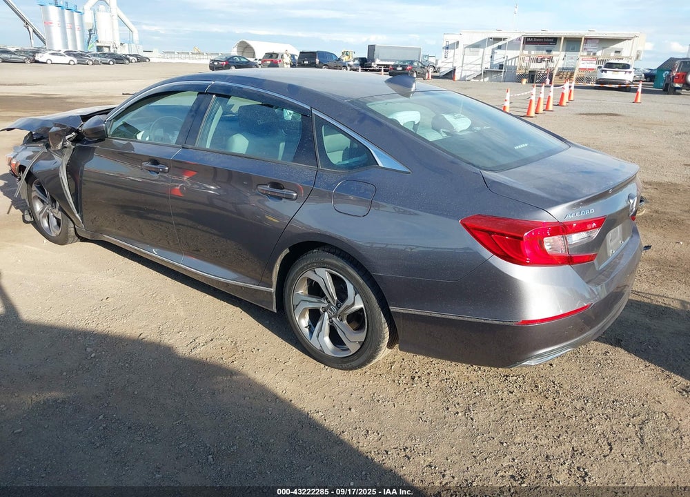 2018 HONDA ACCORD EX VIN: 1HGCV1F42JA011156