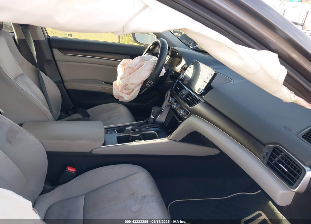 2018 HONDA ACCORD EX VIN: 1HGCV1F42JA011156