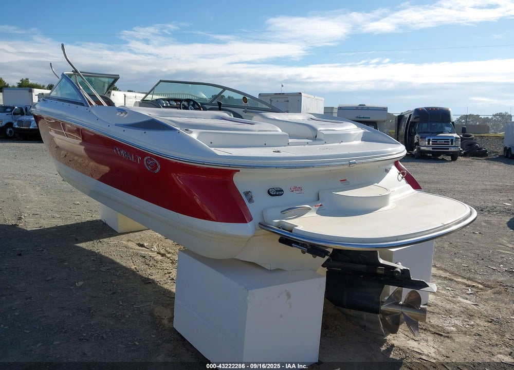 2004 COBALT 24FT VIN: FGE22156J304