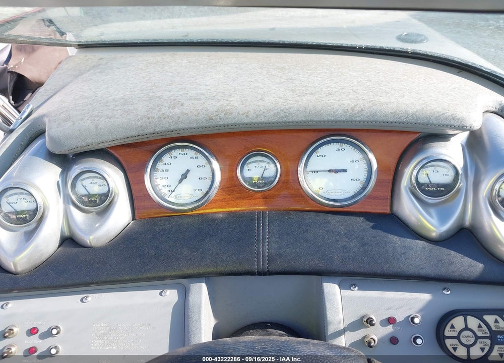 2004 COBALT 24FT VIN: FGE22156J304