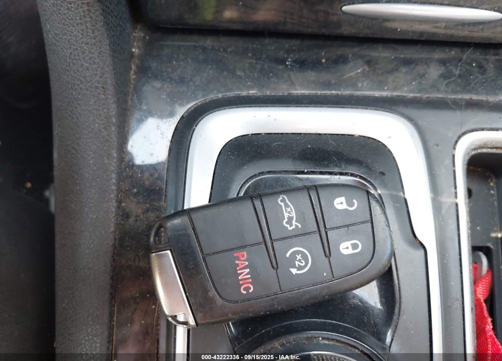 2019 CHRYSLER 300 VIN: 2C3CCAEG0KH687144
