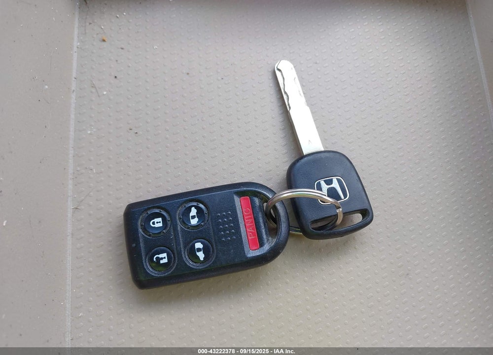 2007 HONDA ODYSSEY EX-L VIN: 5FNRL387X7B137895