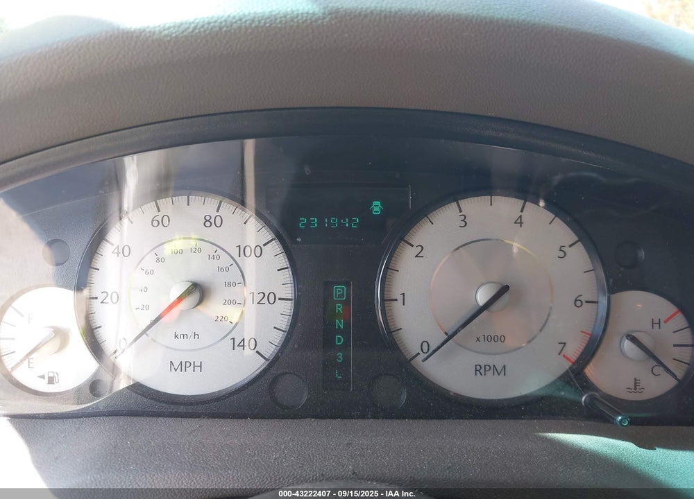 2008 CHRYSLER 300 TOURING VIN: 2C3LA53G48H260431