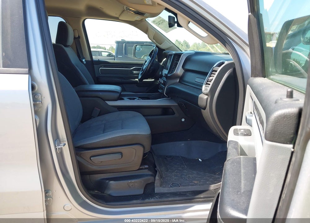2019 RAM 1500 BIG HORN/LONE STAR 4X4 5'7 BOX VIN: 1C6SRFFT4KN623654