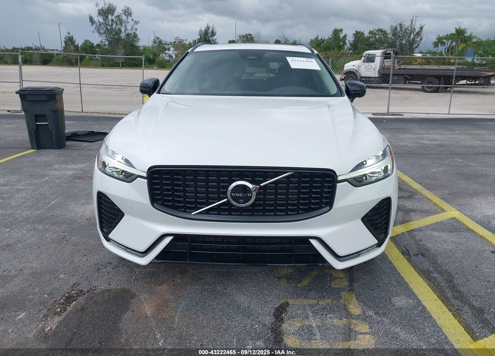 2025 VOLVO XC60 VIN: YV4M12RC1S1184317